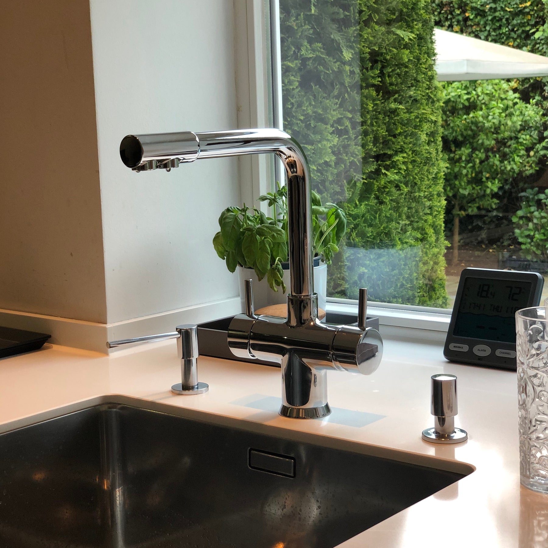Designer 5-Wege-Wasserhahn NOBIUS L-Auslauf Chrom - 26 cm hoch